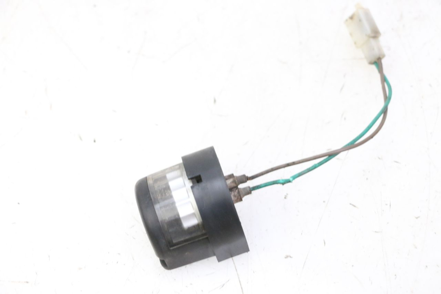 photo de LUZ MATRICULA KYMCO GRAND DINK 125 (2008 - 2014) - Detalles de los puntos de fijación