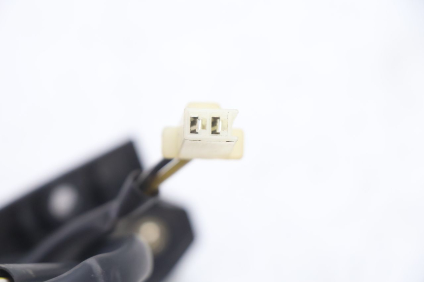 photo de LUZ MATRICULA TNT MOTOR GRIDO 2T 50 (2010 - 2019) - Primer plano técnico