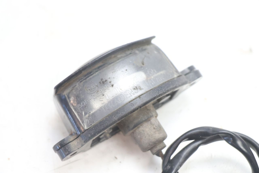 photo de LUZ MATRICULA SUZUKI GSX F GSXF 750 (1988 - 1998) - Detalle de la pieza