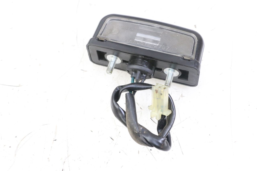 photo de LUZ MATRICULA HONDA SH i 300 (2015 - 2020) - Primer plano técnico