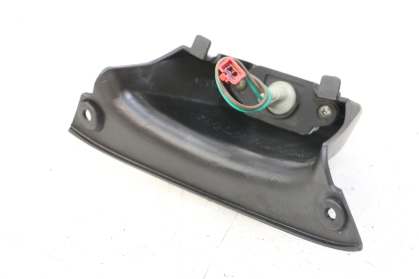 photo de LUZ MATRICULA KYMCO XCITING 500 (2007 - 2010) - Detalle de la pieza