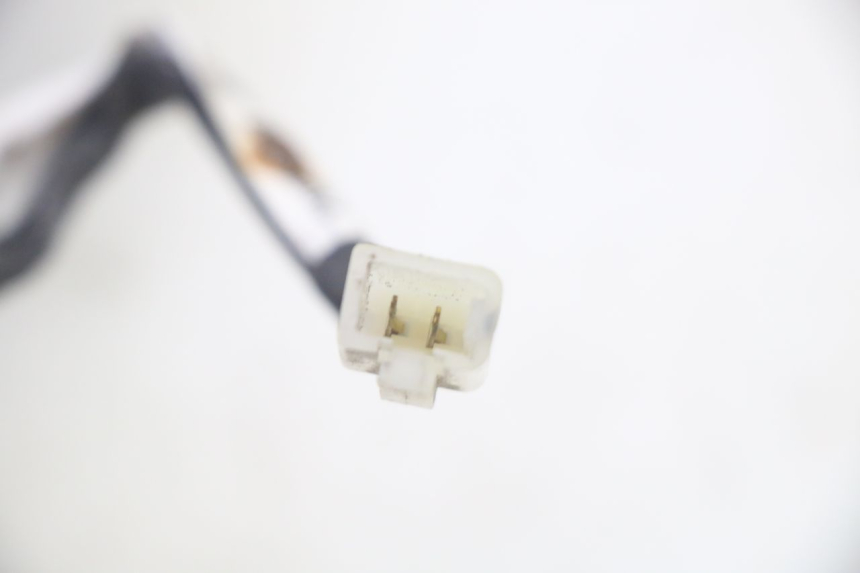 photo de LUZ MATRICULA PIAGGIO MP3 HPE 350 (2018 - 2020) - Detalles de los puntos de fijación