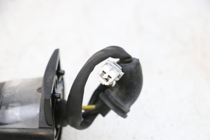 photo de LUZ MATRICULA PIAGGIO MP3 HPE 300 (2019 - 2026) - Zoom estado de uso