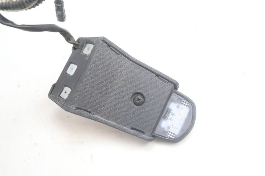 photo de LUZ MATRICULA PIAGGIO MP3 HPE 530 (2022 - 2026) - Zoom estado de uso