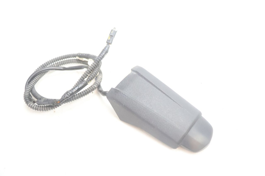 photo de LUZ MATRICULA PIAGGIO MP3 HPE 530 (2022 - 2026) - Otra perspectiva