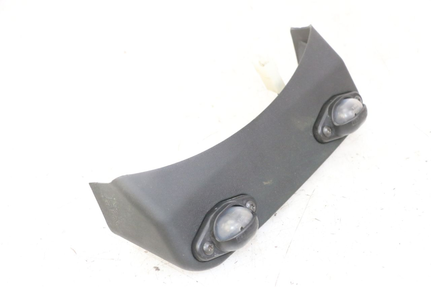 photo de LUZ MATRICULA PIAGGIO MP3 LT 300 (2010 - 2016) - Vista general del producto