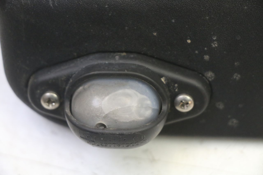 photo de LUZ MATRICULA PIAGGIO MP3 RL 250 (2006 - 2010) - Zoom estado de uso