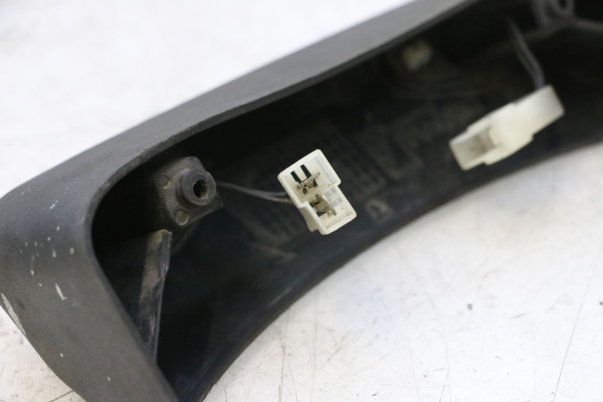 photo de LUZ MATRICULA PIAGGIO MP3 RL 250 (2006 - 2010) - Primer plano técnico