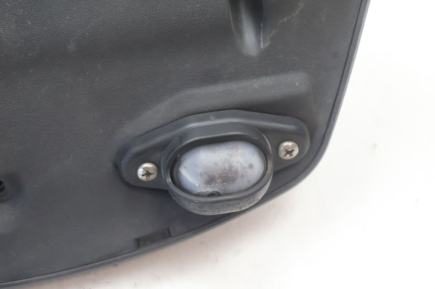 photo de LUZ MATRICULA PIAGGIO MP3 500 (2016 - 2018) - Primer plano técnico