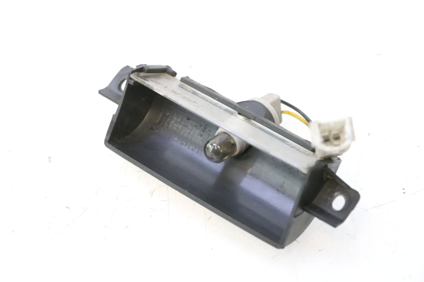 photo de LUZ MATRICULA PIAGGIO MP3 125 (2006 - 2014) - Primer plano técnico