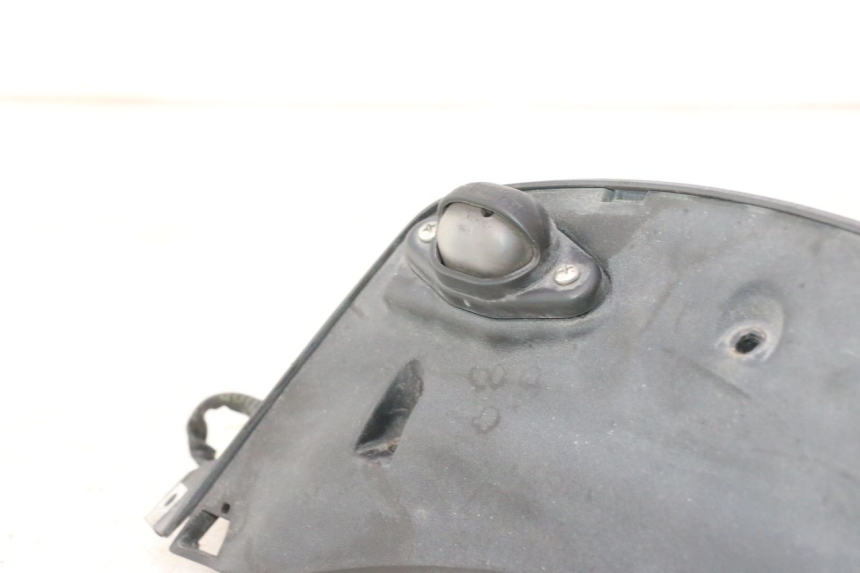 photo de LUZ MATRICULA PIAGGIO MP3 500 (2016 - 2018) - Primer plano técnico