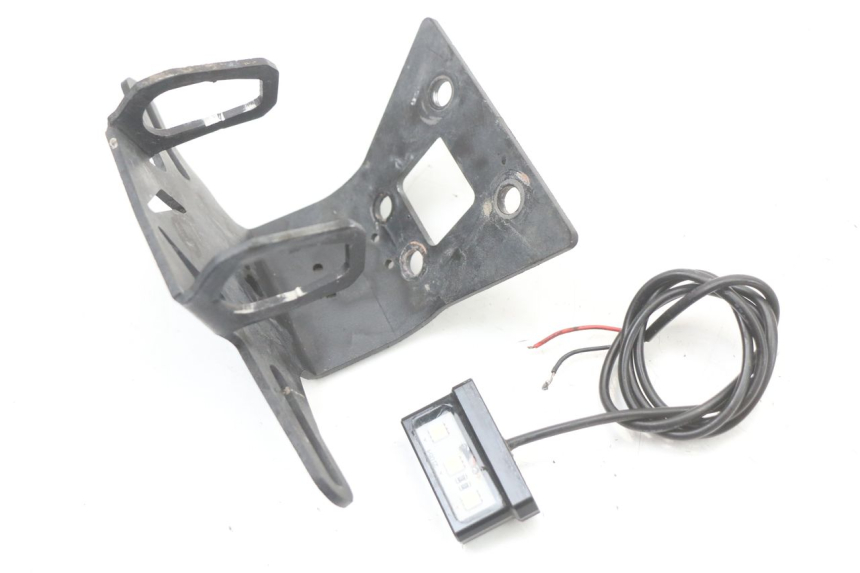 photo de LUZ MATRICULA KAWASAKI NINJA 400 (2018 - 2023) - Otra perspectiva