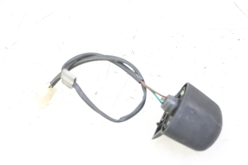 photo de LUZ MATRICULA PEUGEOT SATELIS 125 (2013 - 2018) - Otra perspectiva