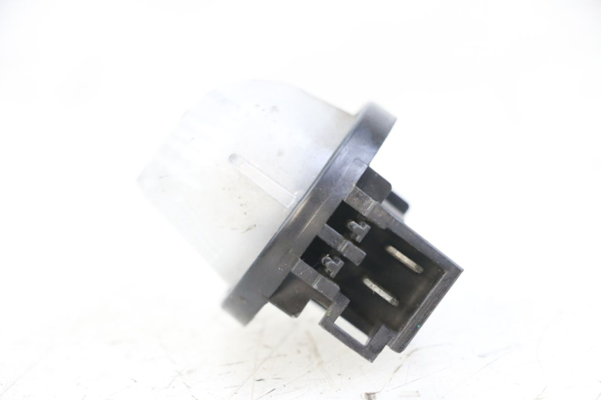 photo de LUZ MATRICULA SUZUKI BURGMAN 125 (2018 - 2021) - Zoom estado de uso