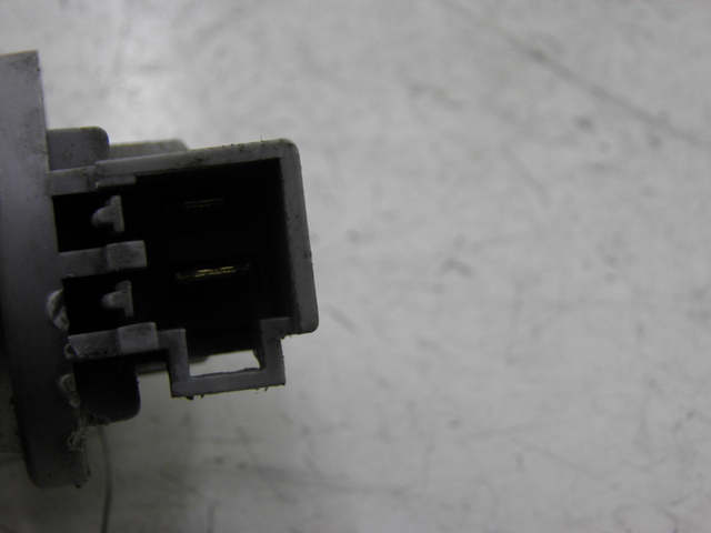 photo de LUZ MATRICULA SUZUKI BURGMAN EXECUTIVE 650 (2008 - 2010) - Detalle de la pieza