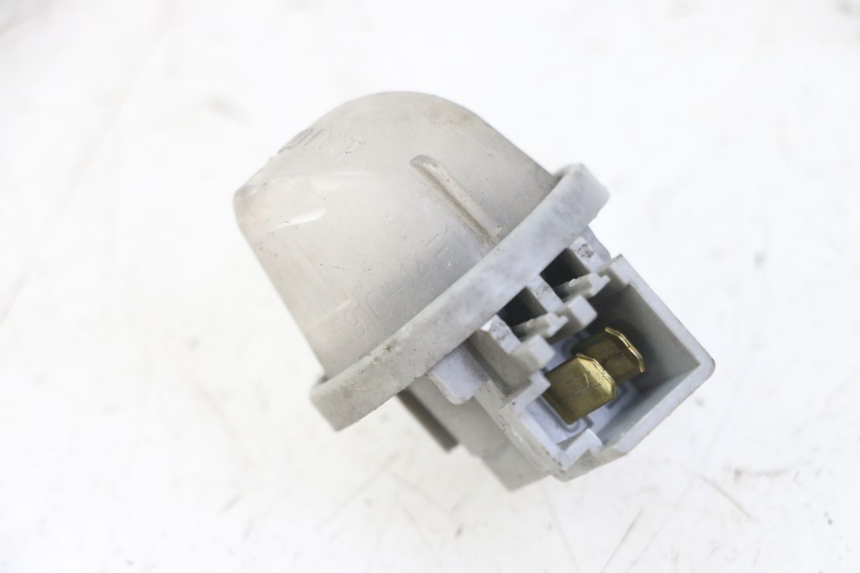 photo de LUZ MATRICULA SUZUKI UH BURGMAN 125 (2002 - 2006) - Zoom estado de uso