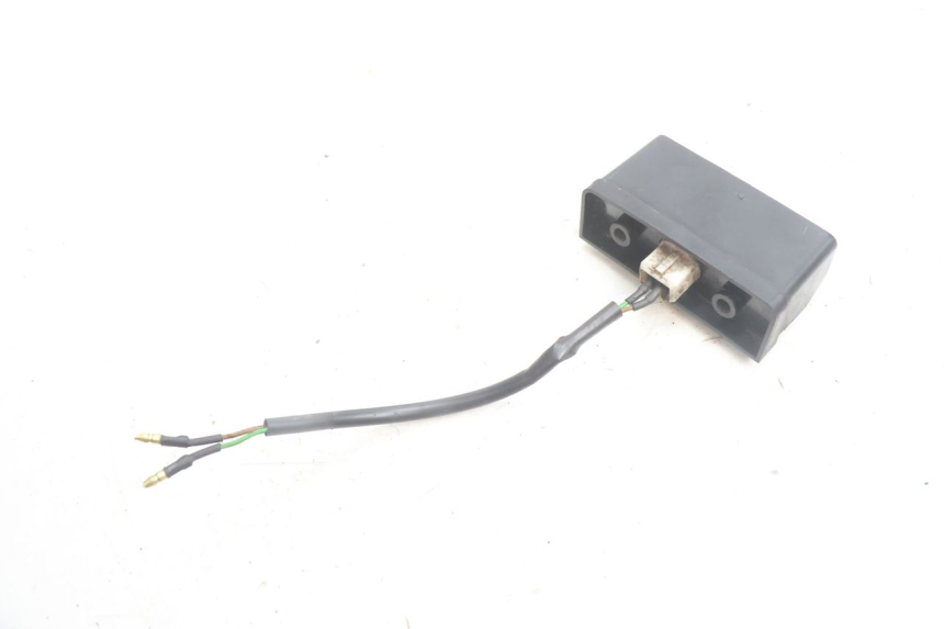 photo de LUZ MATRICULA PEUGEOT VIVACITY 100 (1999 - 2008) - Otra perspectiva