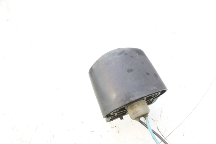 photo de LUZ MATRICULA YAMAHA YP MAJESTY 125 (1998 - 2001) - Otra perspectiva