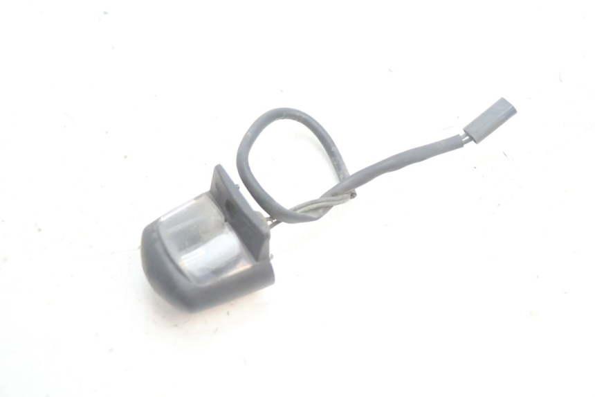photo de LUZ MATRICULA YAMAHA YP MAJESTY 125 (2002 - 2006) - Zoom estado de uso