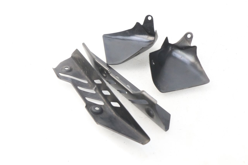 photo de RADIADOR CUBIERTA MV AGUSTA BRUTALE R WALLY 910 (2008 - 2008) - Detalle de la pieza