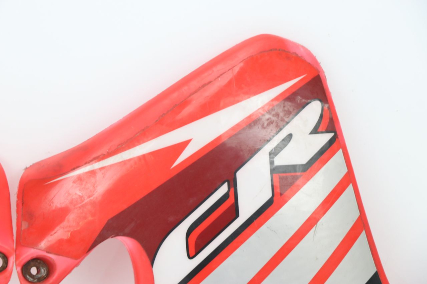 photo de RADIADOR CUBIERTA HONDA CR 125 (1989 - 1991) - Estado de la superficie y material