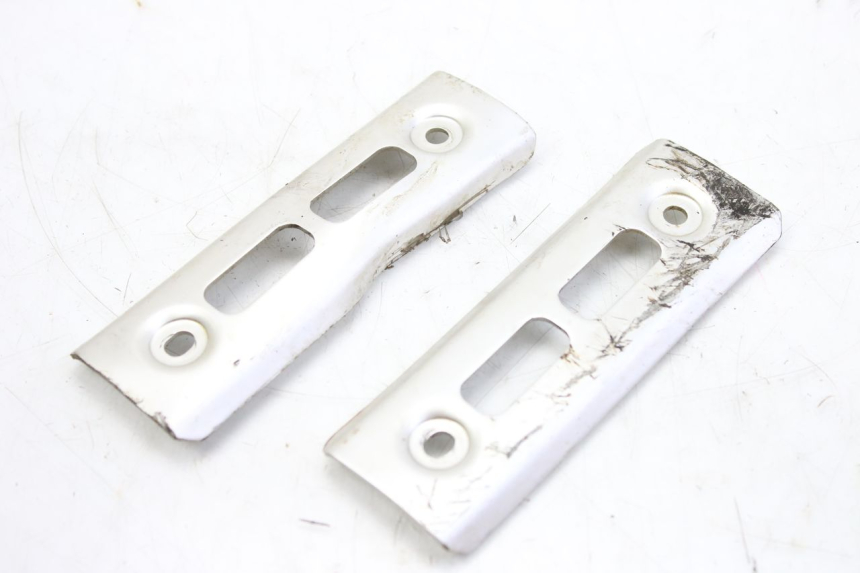 photo de TAPA DEL RADIADOR YAMAHA FZS FAZER 600 (1998 - 2001) - Otra perspectiva