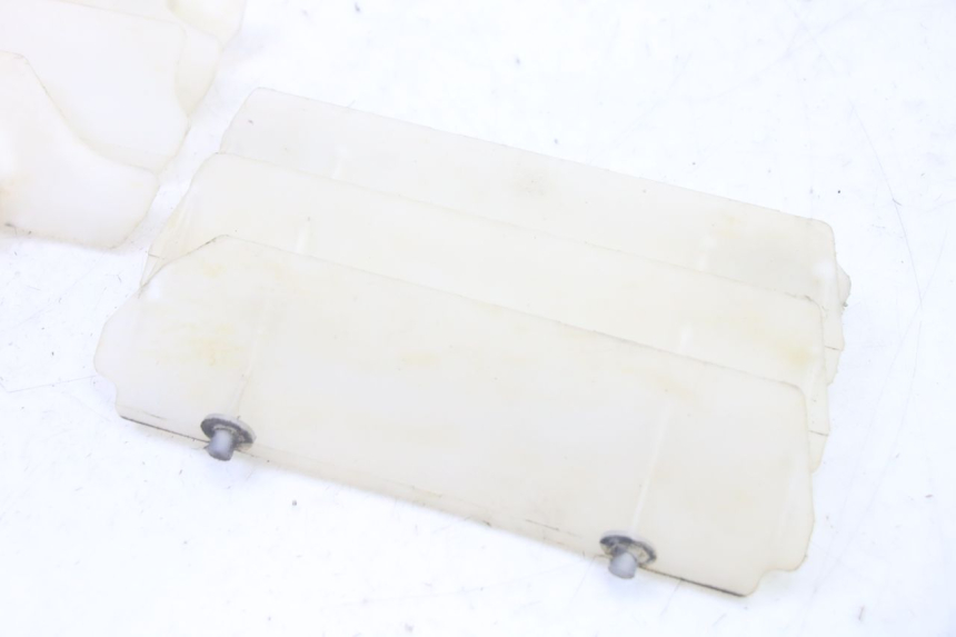 photo de RADIADOR CUBIERTA KAWASAKI KX 65 (2000 - 2019) - Detalles de los puntos de fijación