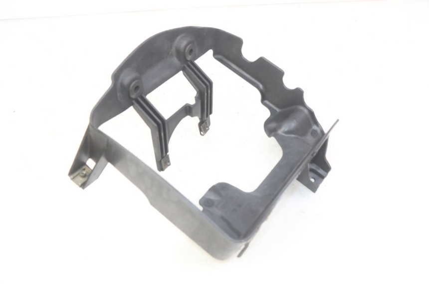 photo de REJILLA DEL RADIADOR APRILIA SCARABEO LIGHT 125 (2007 - 2011) - Primer plano técnico