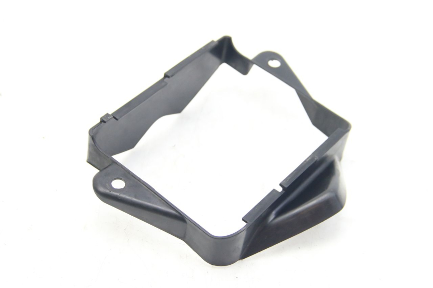 photo de TAPA DEL RADIADOR SUZUKI SIXTEEN 125 (2008 - 2010) - Vista principal