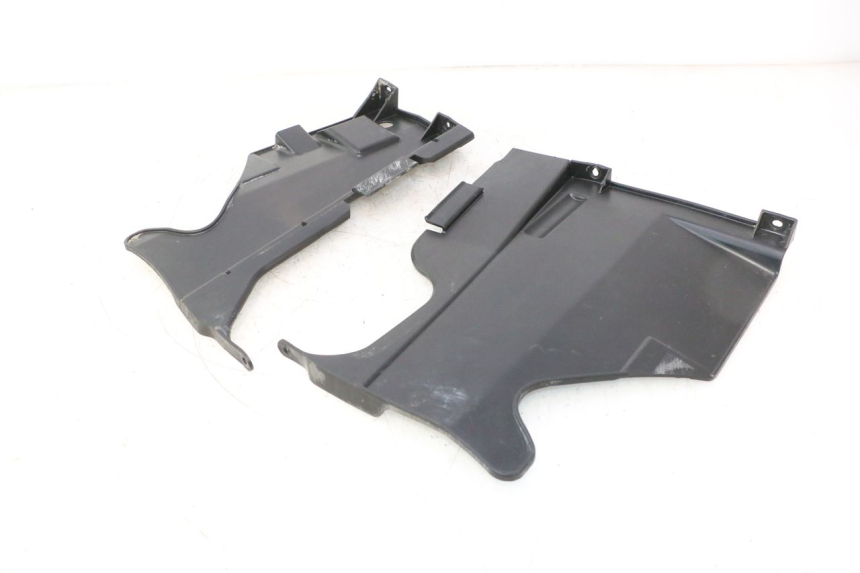 photo de RADIADOR CUBIERTA CAN-AM SPYDER RS 1000 (2008 - 2012) - Otra perspectiva