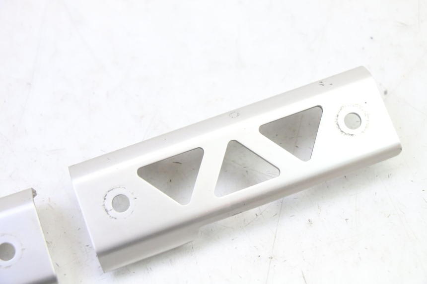 photo de RADIADOR CUBIERTA SUZUKI SV S 650 (2003 - 2009) - Zoom estado de uso