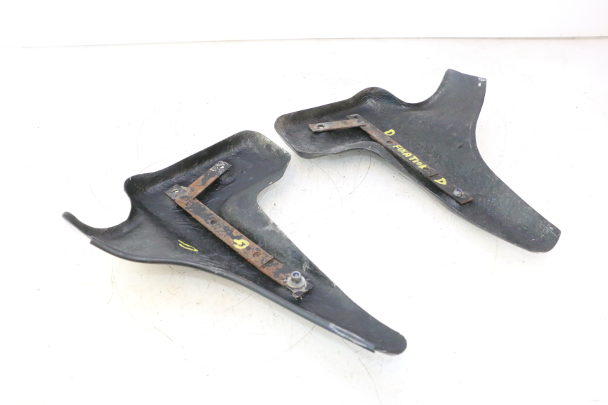 photo de RADIADOR CUBIERTA YAMAHA XJR 1300 (1998 - 2002) - Primer plano de alta resolución