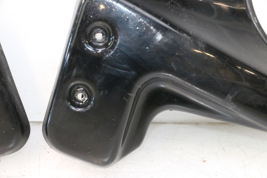 photo de RADIADOR CUBIERTA YAMAHA XJR 1300 (1998 - 2002) - Primer plano técnico