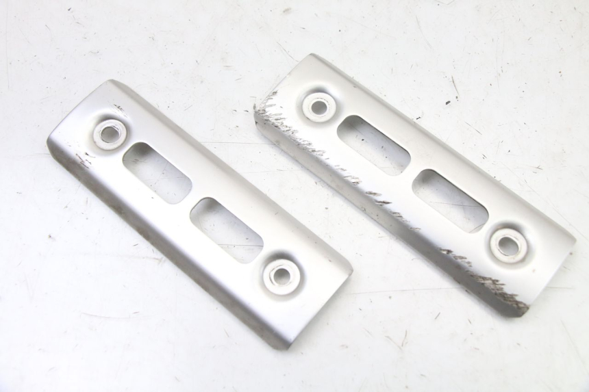 photo de RADIADOR CUBIERTA YAMAHA FZS FAZER 600 (2001 - 2003) - Vista principal