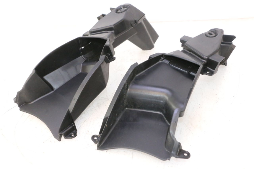 photo de RADIADOR CUBIERTA YAMAHA YZF R6 600 (2008 - 2009) - Detalle de la pieza