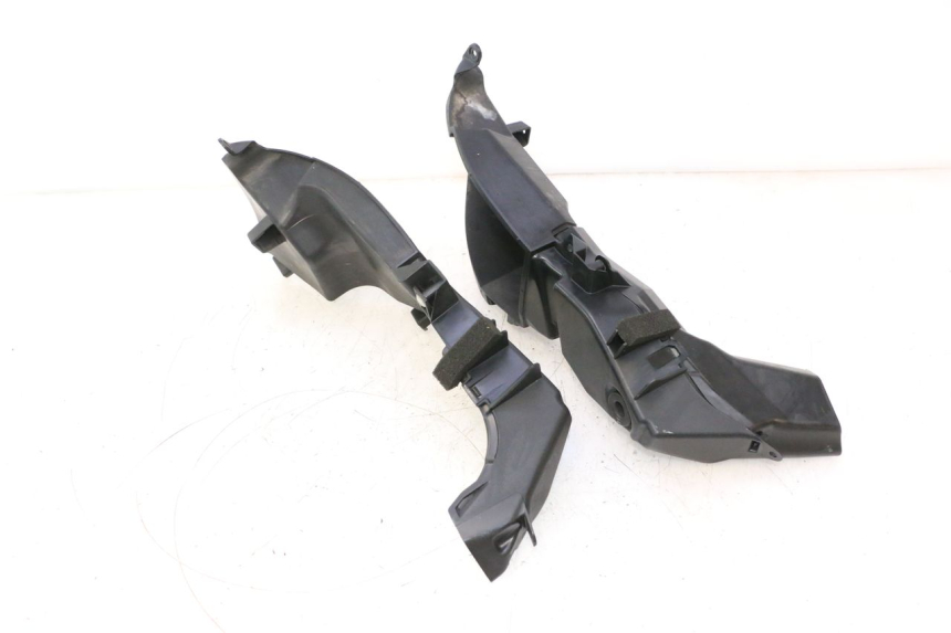 photo de RADIADOR CUBIERTA YAMAHA YZF R6 600 (2008 - 2009) - Otra perspectiva