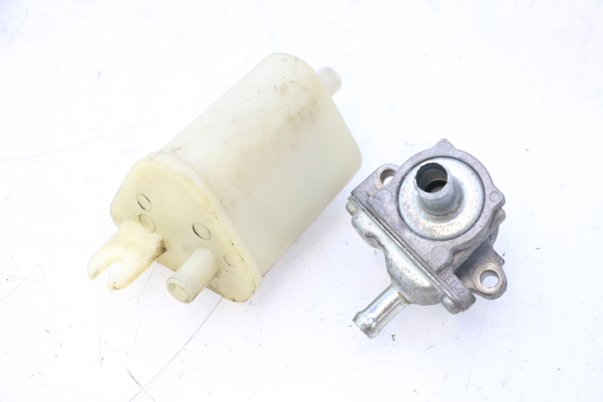 photo de ELECTROVÁLVULA CANISTER YAMAHA YP MAJESTY 125 (2007 - 2010) - Vista principal