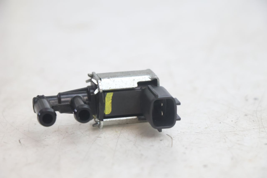 photo de ELECTROVÁLVULA CANISTER PIAGGIO ZIP IGET 4T 50 (2021 - 2023) - Zoom estado de uso