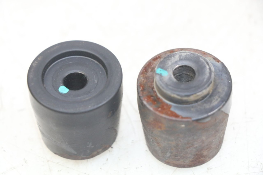 photo de PUNTA DE MANILLAR KYMCO AGILITY 16+ 4T 50 (2018 - 2023) - Detalle de la pieza