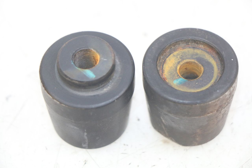 photo de PUNTA DE MANILLAR KYMCO AGILITY 16+ 4T 50 (2018 - 2023) - Detalle de la pieza