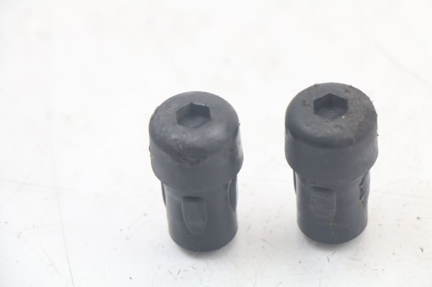 photo de PUNTA DE MANILLAR KYMCO AGILITY 4T 50 (2018 - 2022) - Zoom estado de uso