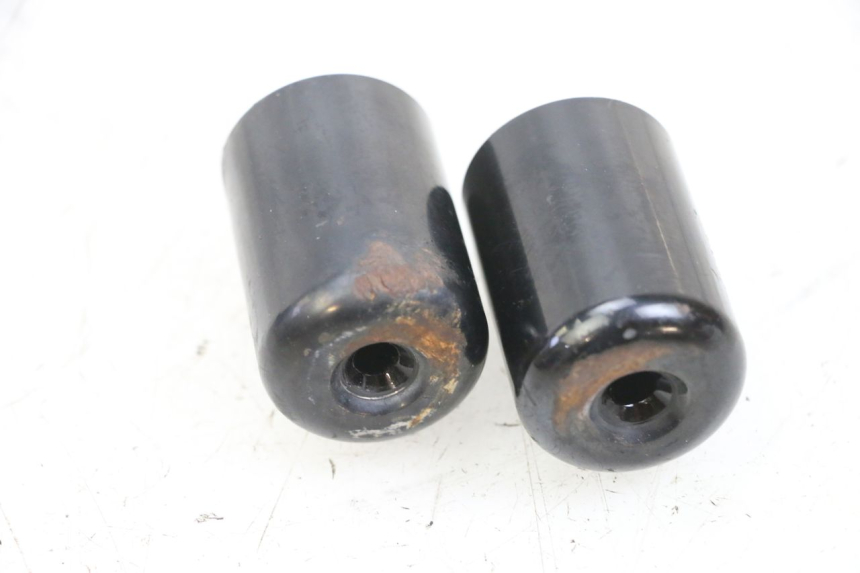 photo de PUNTA DE MANILLAR SUZUKI BURGMAN 125 (2007 - 2014) - Detalle de la pieza