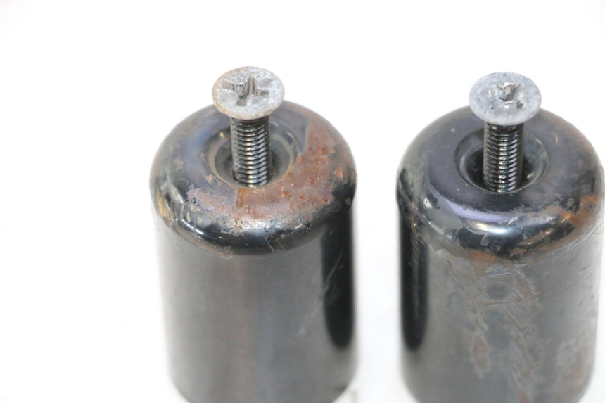 photo de PUNTA DE MANILLAR SUZUKI BURGMAN 125 (2007 - 2014) - Primer plano técnico