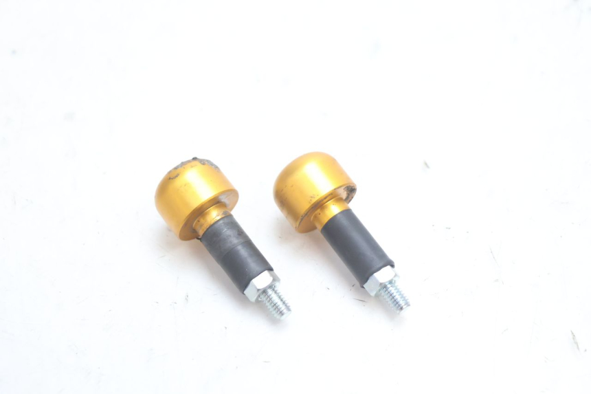 photo de EXTREMOS MANILLAR HONDA CB F HORNET 600 (2005 - 2006) - Primer plano técnico