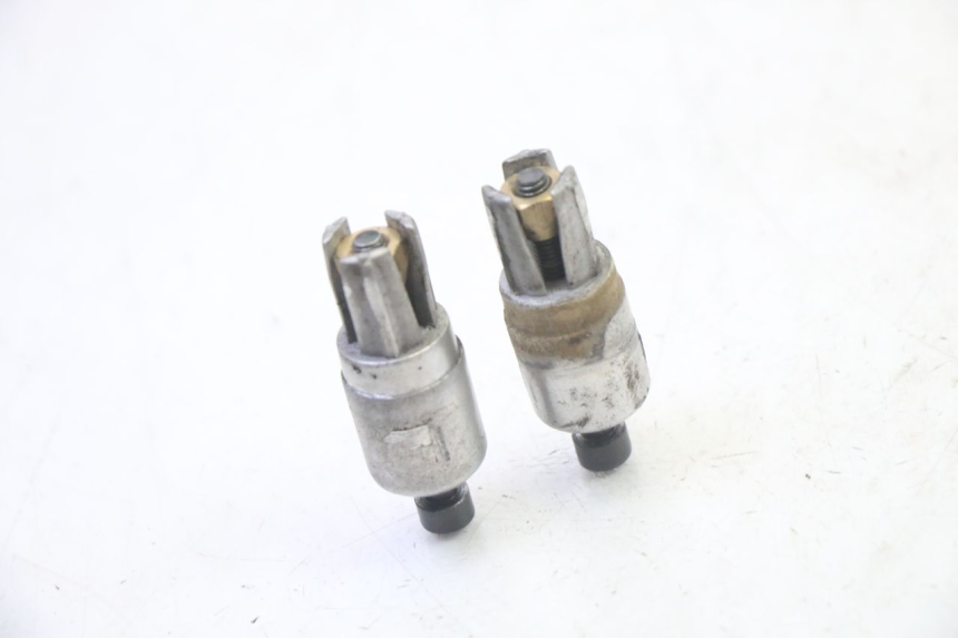 photo de PUNTA DE MANILLAR PEUGEOT ELYSTAR 50 (2002 - 2014) - Detalle de la pieza