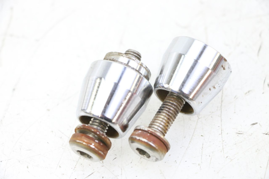 photo de EXTREMOS MANILLAR KYMCO GRAND DINK 125 (2002 - 2007) - Primer plano técnico