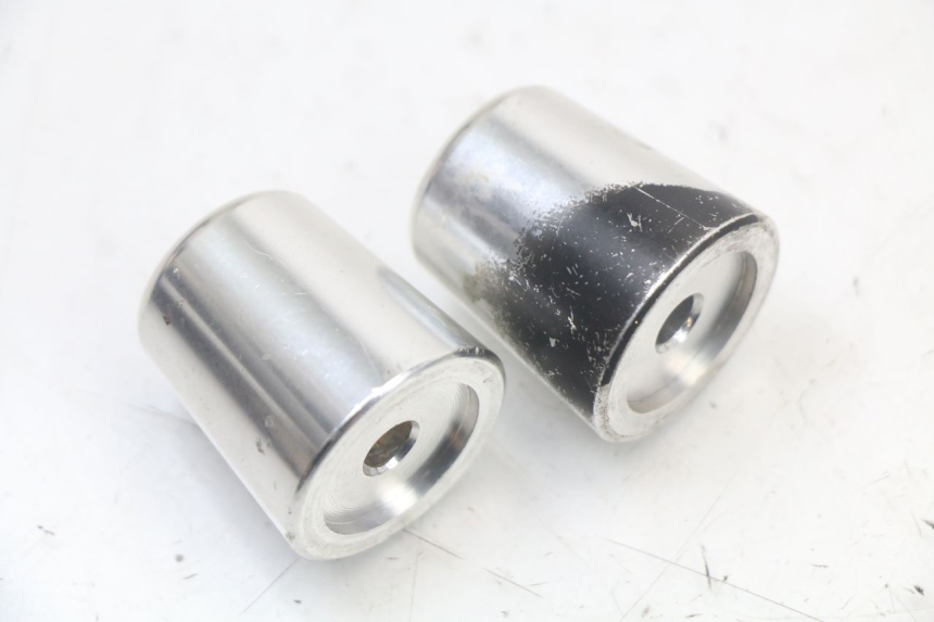 photo de EXTREMOS MANILLAR SUZUKI GSR 750 (2011 - 2017) - Otra perspectiva