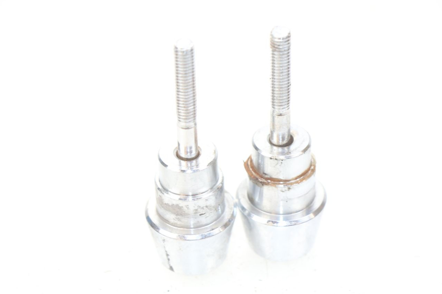 photo de EXTREMOS MANILLAR PEUGEOT KISBEE 4T 50 (2018 - 2022) - Detalle de la pieza