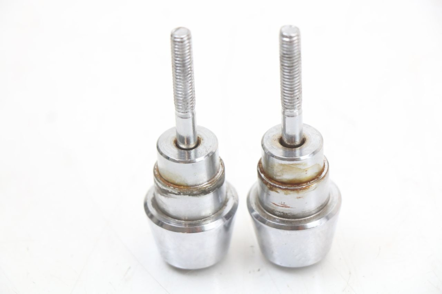 photo de EXTREMOS MANILLAR PEUGEOT KISBEE 4T 50 (2018 - 2022) - Primer plano técnico