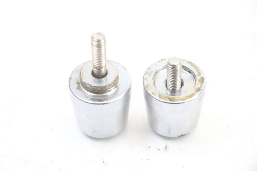 photo de EXTREMOS MANILLAR KYMCO PEOPLE S 125 (2000 - 2008) - Primer plano técnico